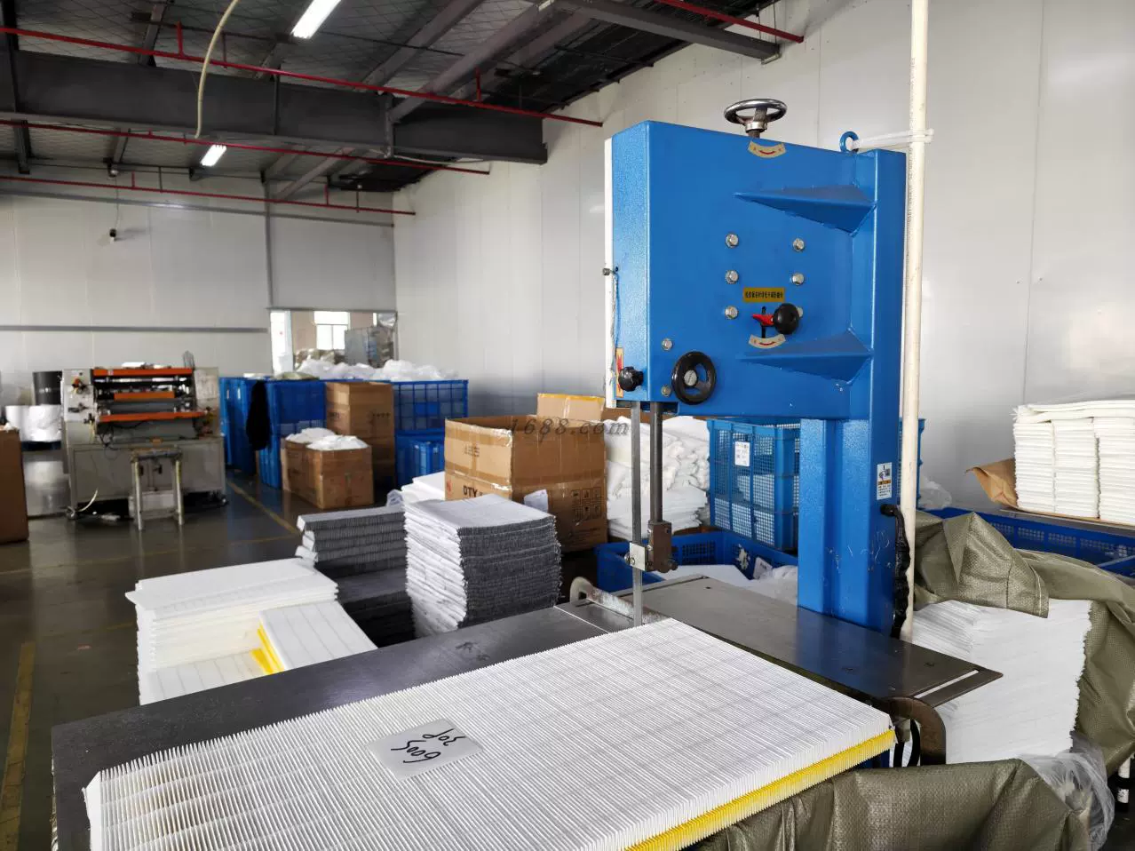Cutting the HEPA filter
