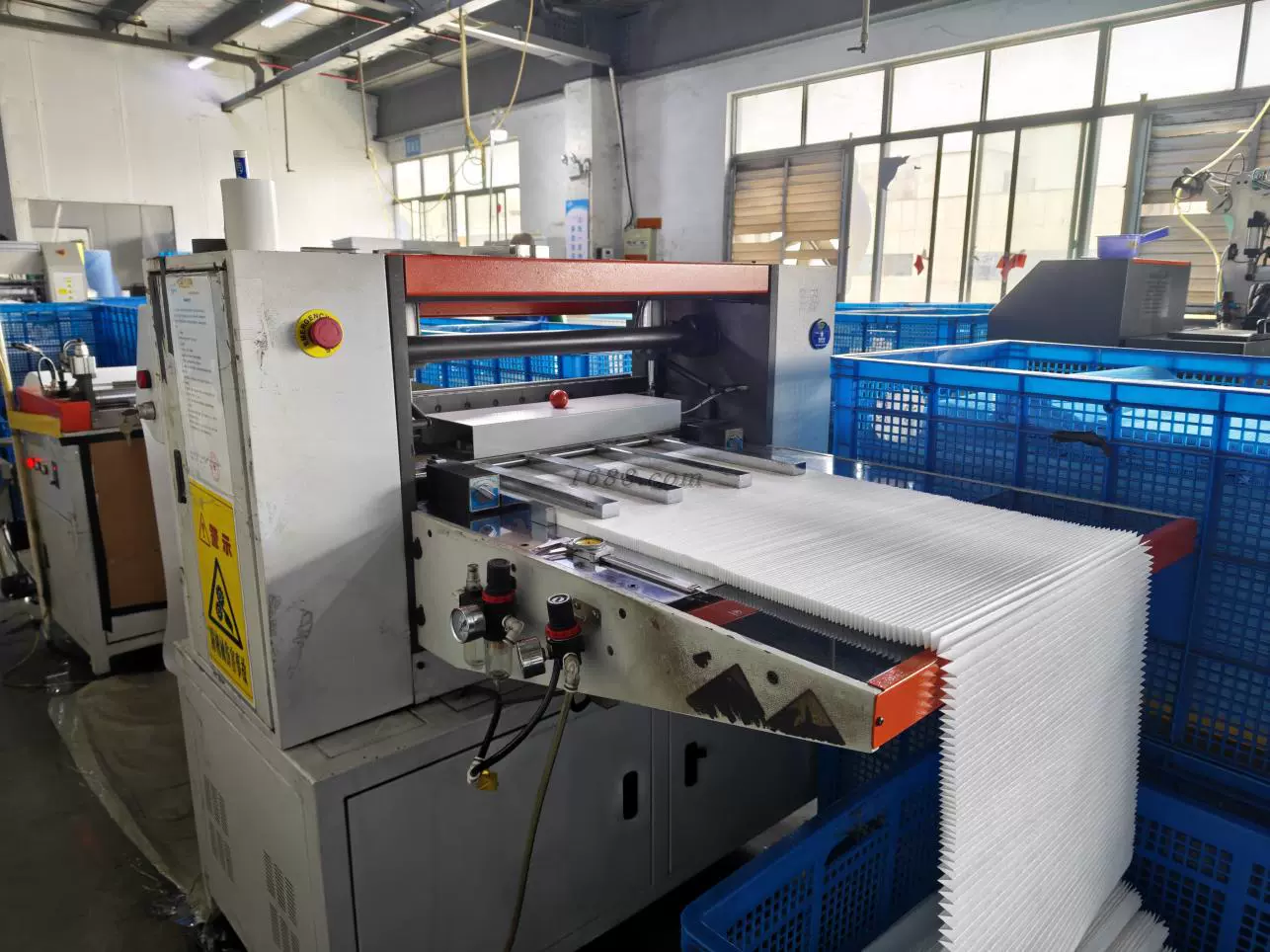 The HEPA filter is being tested by the machine